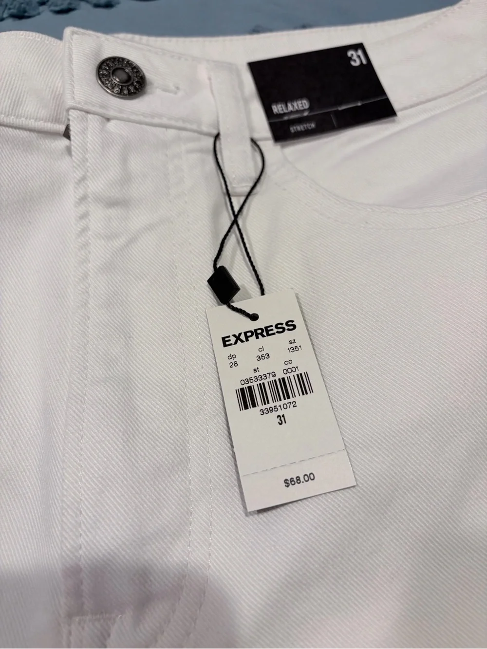 Express Men’s White Relaxed Stretch Denim Shorts Size 31 NWT